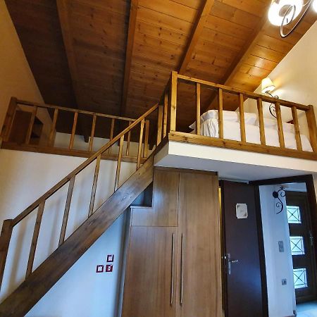 The View Village - Villas Suites & Spa 카페니시온 외부 사진