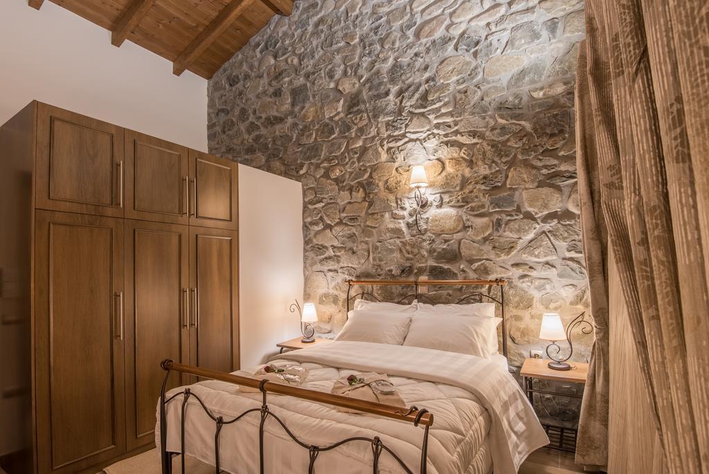 The View Village - Villas Suites & Spa 카페니시온 외부 사진