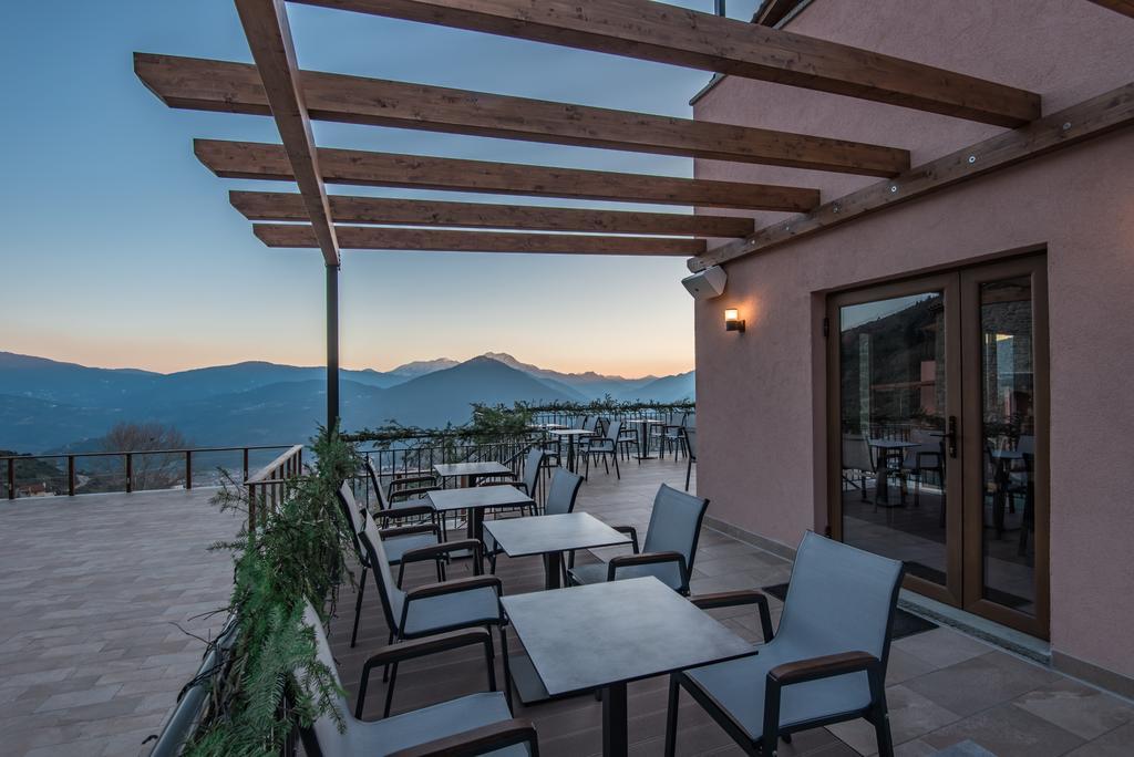 The View Village - Villas Suites & Spa 카페니시온 외부 사진
