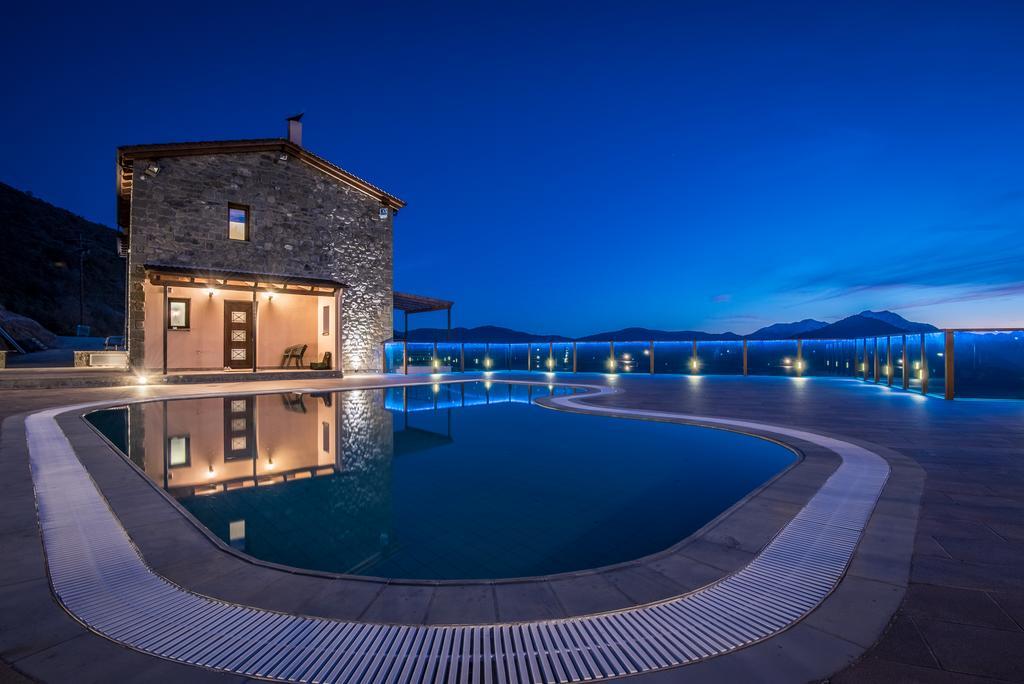 The View Village - Villas Suites & Spa 카페니시온 외부 사진